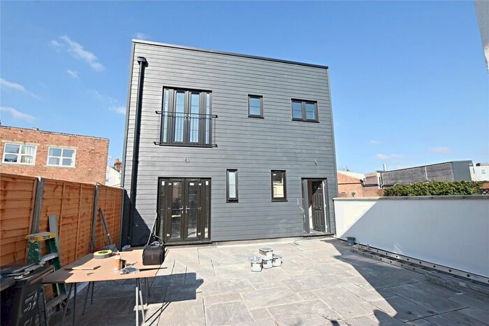 Studio To Rent In Leslie Park Road, Croydon, CR0