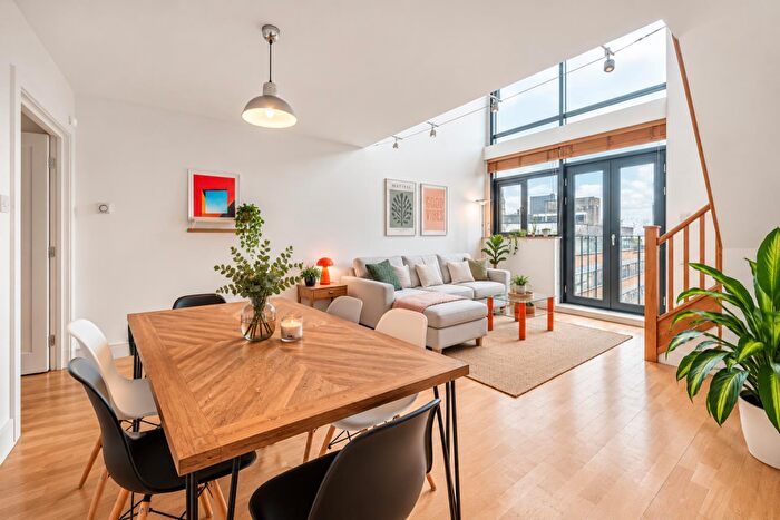 2 Bedroom Duplex To Rent In Curtain Road, Shoreditch Triangle, EC2A