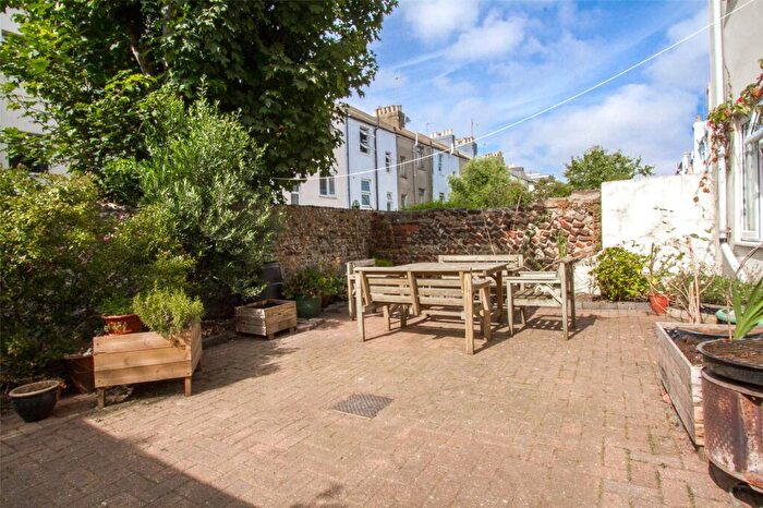 2 Bedroom Apartment To Rent In Park Crescent Place, Brighton, BN2