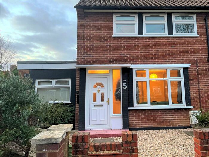 4 Bedroom End Of Terrace House To Rent In Flimwell Close, Bromley, BR1