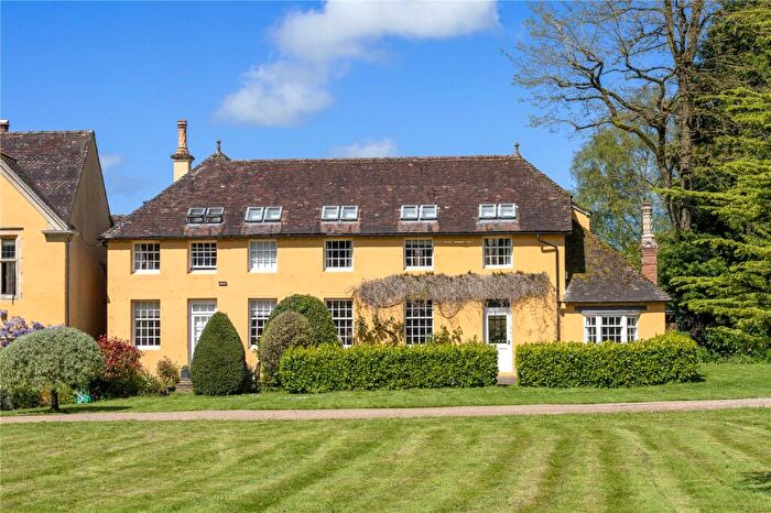 3 Bedroom House For Sale In Wyke Hall, Wyke, Gillingham, SP8