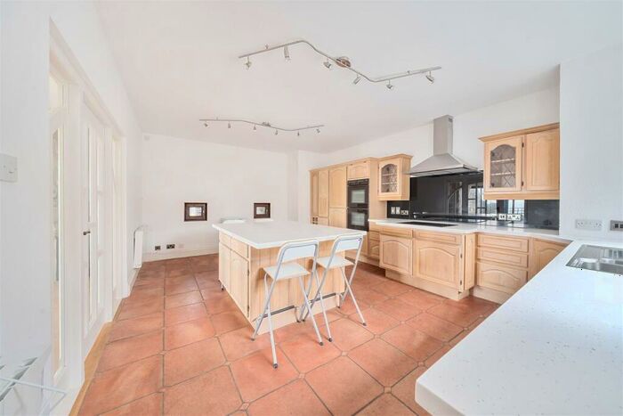 3 Bedroom Apartment For Sale In The Fort, Cawsand, Torpoint, PL10