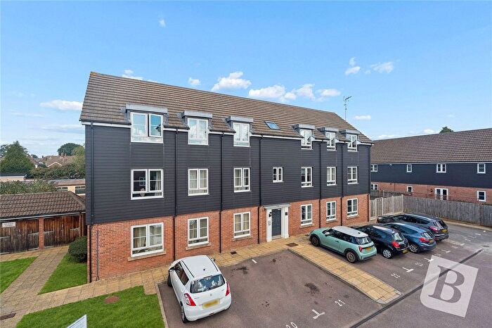 2 Bedroom Flat For Sale In Victoria Road, Ongar, Essex, CM5