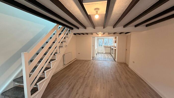 3 Bedroom End Of Terrace House To Rent In High Street, Nelson, CF46