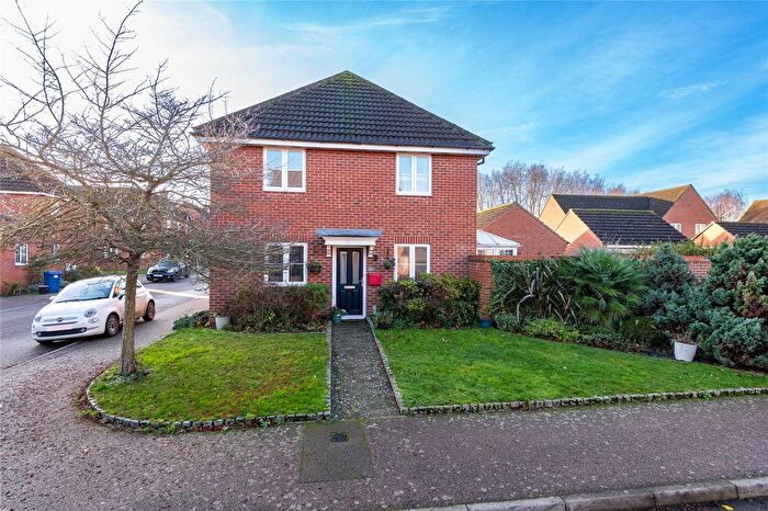 3 Bedroom Link Detached House To Rent In Maylam Gardens, Sittingbourne, Kent, ME10