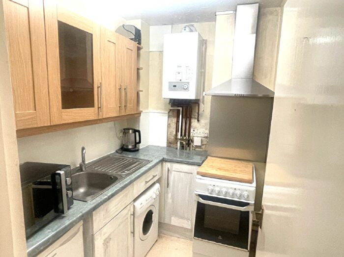 1 Bedroom Flat For Sale In Milman Road, Reading, RG2