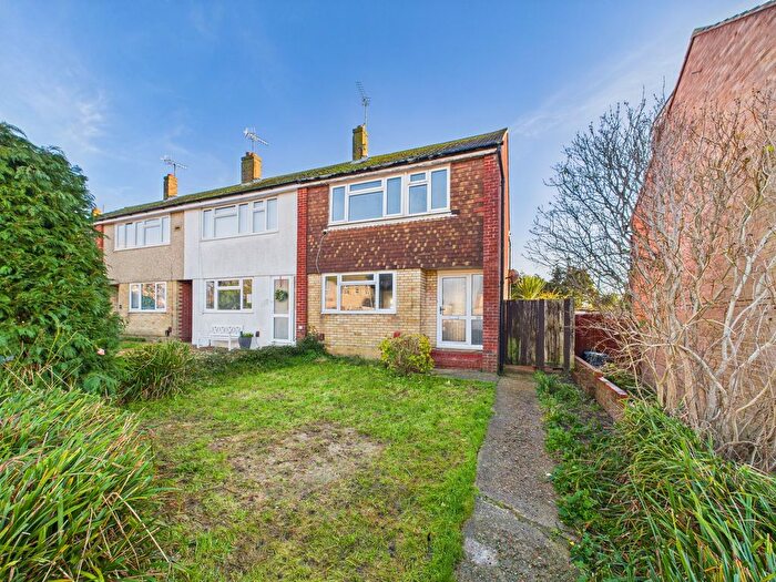 3 Bedroom End Terrace House To Rent In Pentland Road, Worthing, BN13