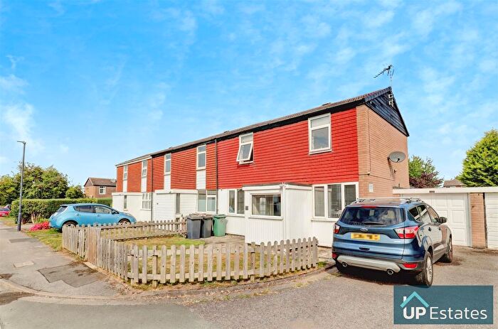 3 Bedroom End Of Terrace House For Sale In Faultlands Close, Nuneaton, CV11