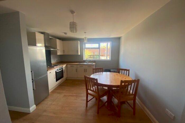 1 Bedroom Flat To Rent In Station Road, Swanley, BR8