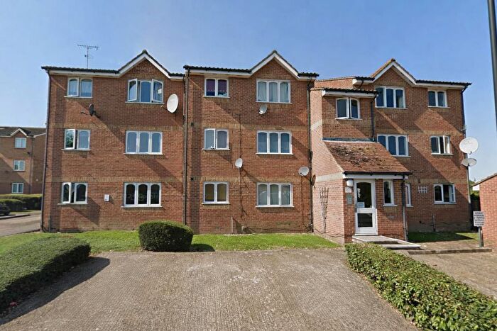 1 Bedroom Flat To Rent In Larmans Road, Enfield, EN3