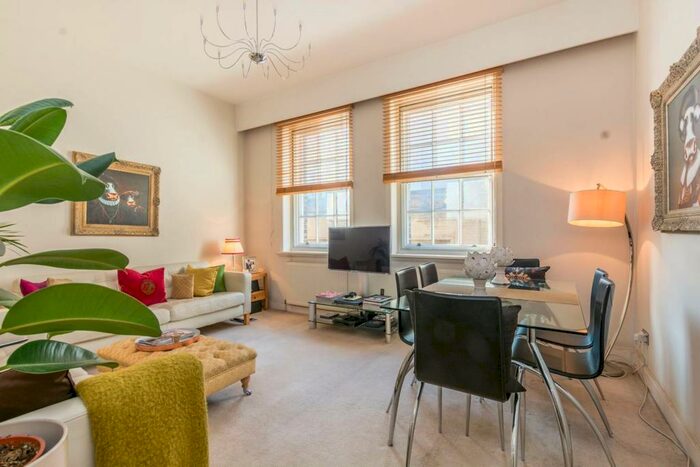 2 Bedroom Flat To Rent In Park Road, Regent's Park, London, NW1