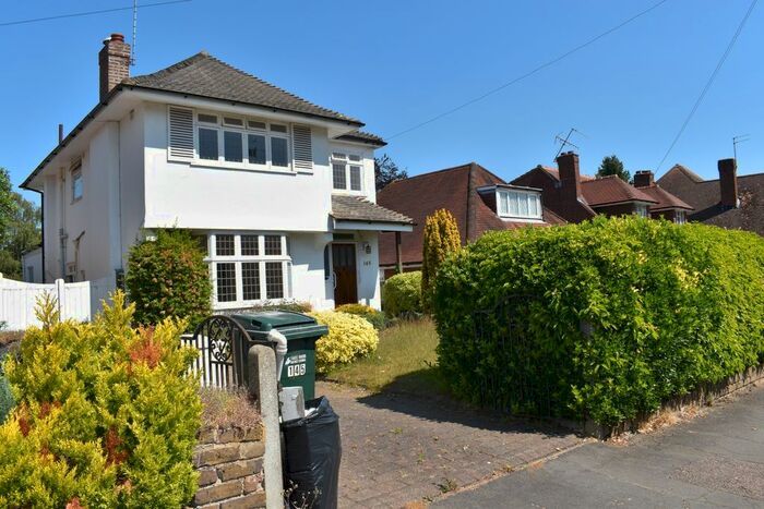 4 Bedroom Detached House To Rent In Oaklands Avenue, Watford, WD19