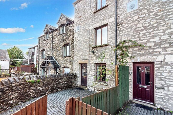 3 Bedroom Terraced House For Sale In Kirkbarrow Lane, Kendal, LA9