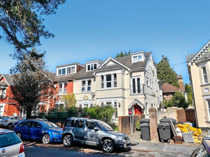 1 Bedroom Apartment For Sale In Spencer Road, Bournemouth, BH1