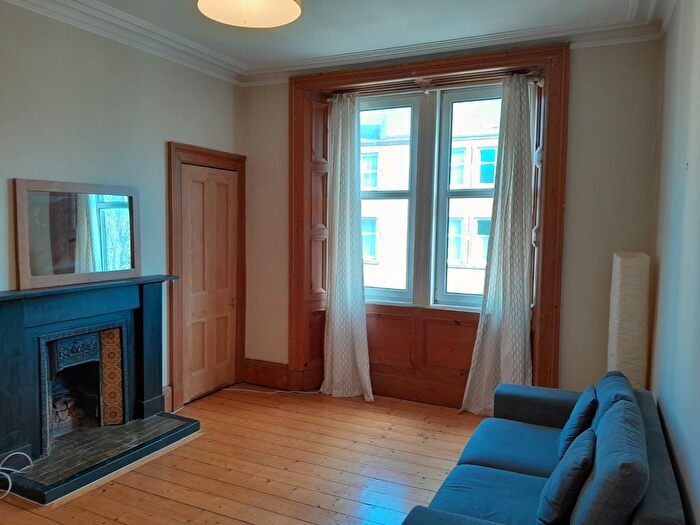 2 Bedroom Flat To Rent In Balcarres Street, Morningside, Edinburgh, EH10