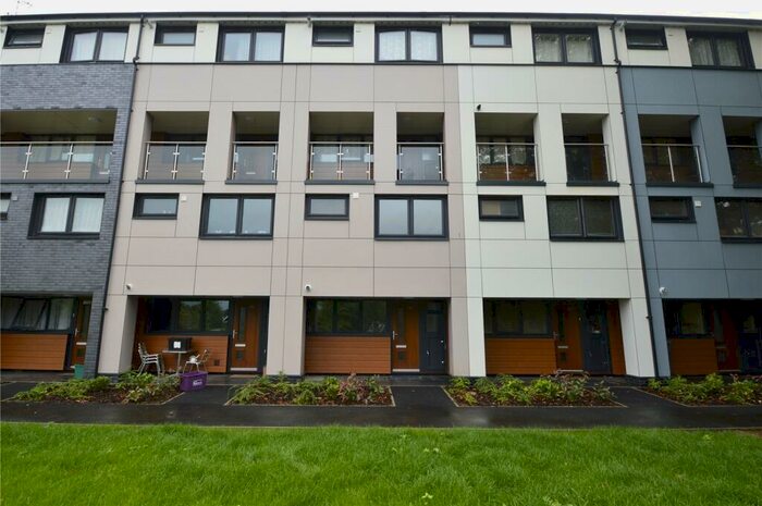 2 Bedroom Maisonette To Rent In Evenlode, Maidenhead, Berkshire, SL6