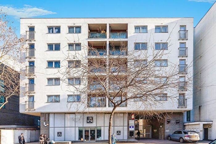 1 Bedroom Flat To Rent In Long Lane, London, SE1