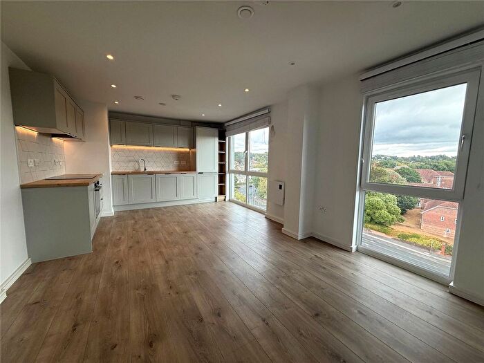 1 Bedroom Flat For Sale In Park Road, Poole, Dorset, BH15
