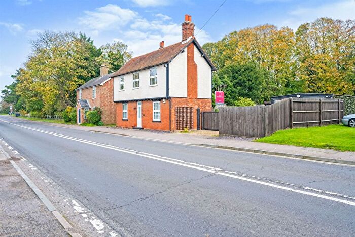 4 Bedroom Detached House For Sale In Hillview, Buckland, Buntingford, SG9