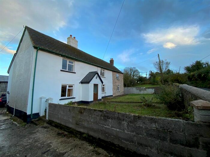 4 Bedroom Detached House To Rent In North Tawton, EX20