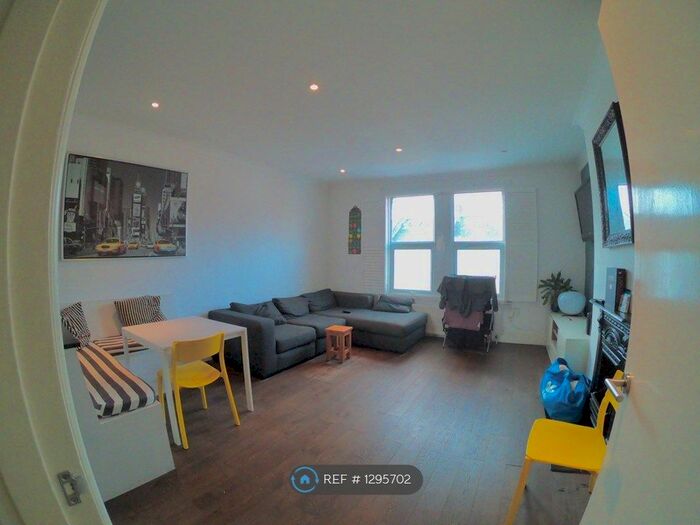 3 Bedroom Flat To Rent In Haydons Road, London SW19