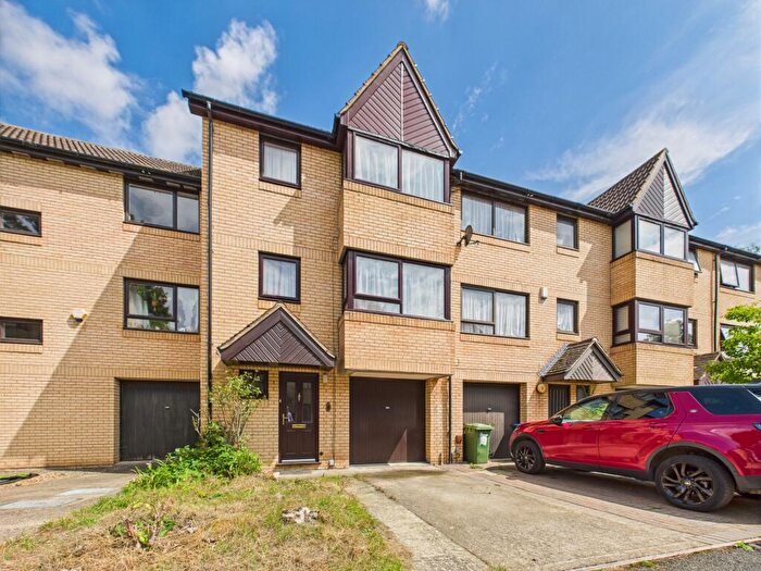 4 Bedroom Terraced House For Sale In St. Christophers Avenue, Cambridge, CB3