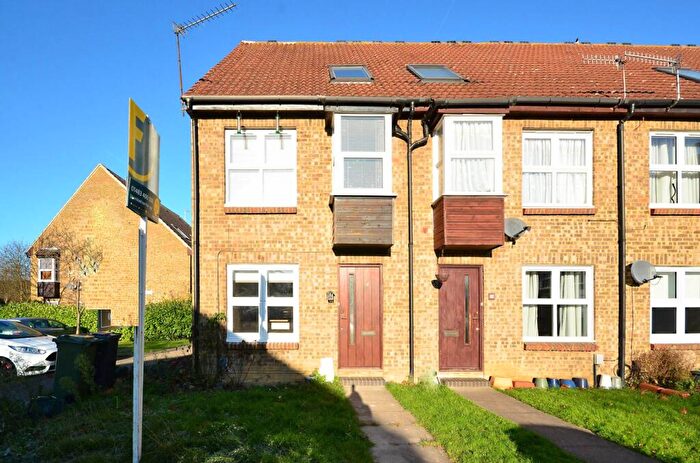 1 Bedroom Maisonette To Rent In Bradfield Close, Burpham, Guildford, GU4