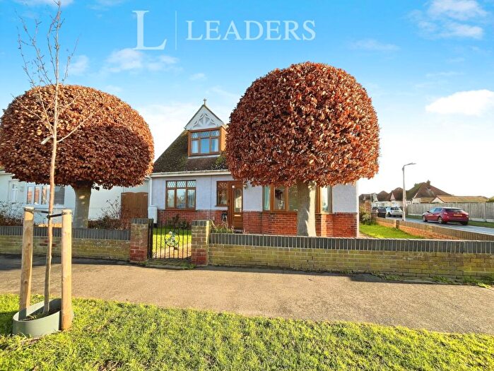 3 Bedroom Detached House To Rent In York Road, Clacton-on-Sea, CO15