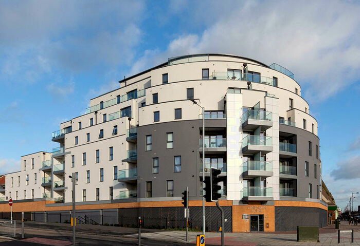 2 Bedroom Apartment To Rent In Landmark House, Loughton, Essex, IG10