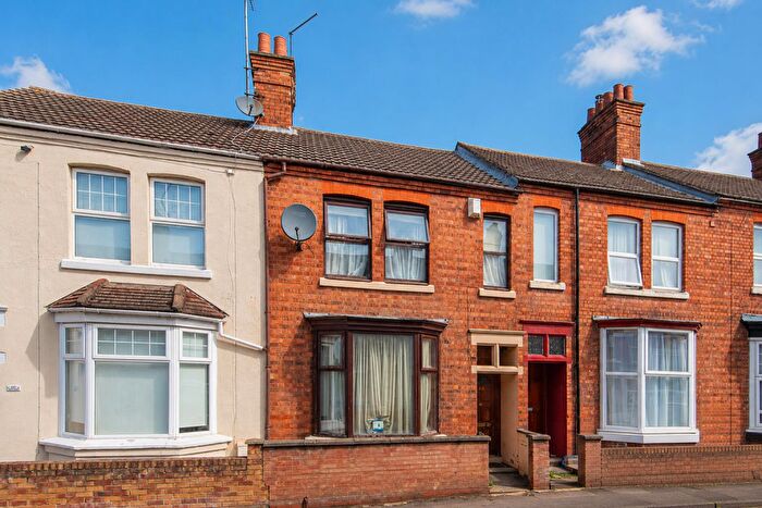 3 Bedroom Terraced House For Sale In Mill Road, Kettering, NN16
