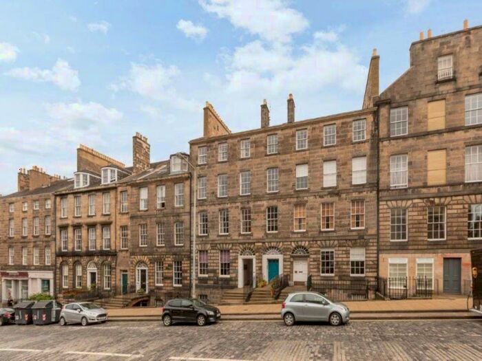 2 Bedroom Flat To Rent In Howe Street, New Town, Edinburgh, EH3