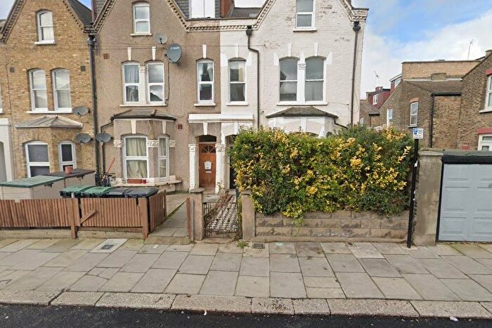 3 Bedroom Property To Rent In Gladesmore Road, London, N15