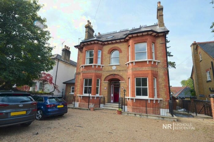 4 Bedroom Maisonette To Rent In Worple Road, Epsom, Surrey., KT18