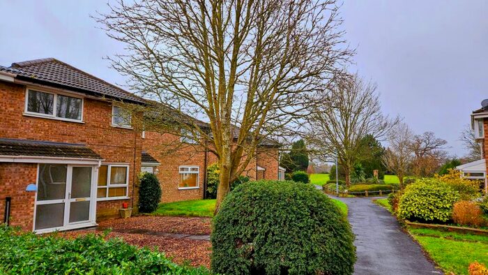 3 Bedroom Semi-Detached House To Rent In Ecton Walk, Old Catton, NR6