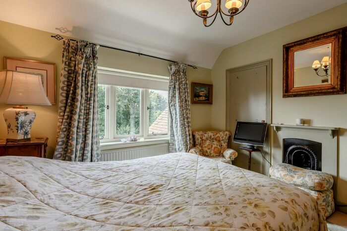 5 Bedroom Detached House For Sale In Bottrells Lane, Chalfont St Giles, Buckinghamshire HP8