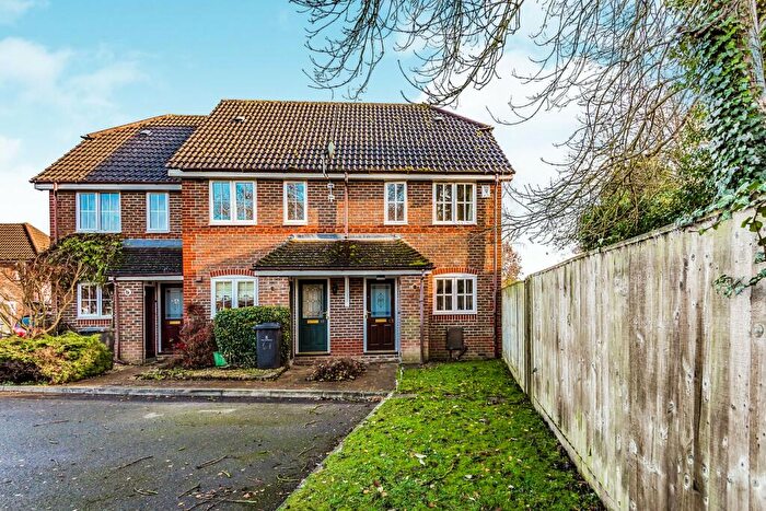 2 Bedroom End Of Terrace House To Rent In Mallard Way, RG7