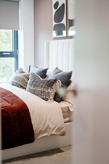 1 Bedroom Apartment For Sale In Woodberry Down Sales & Marketing Suite Riverside Apartments, Woodberry Grove, Finsbury Park, London, N4