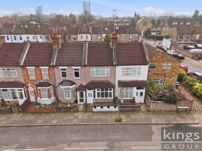2 Bedroom Property For Sale In King Edwards Road, Enfield London, EN3