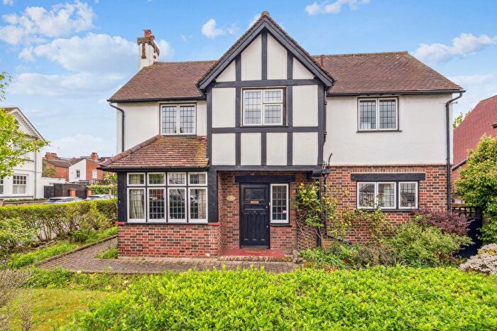 3 Bedroom Detached House For Sale In Hillside Road, Bushey, WD23