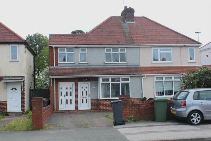 3 Bedroom Semi-Detached House To Rent In Pooles Lane, Willenhall, WV12