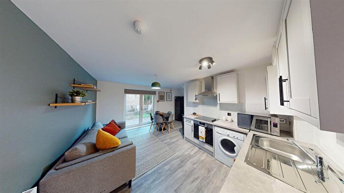 5 Bedroom Flat To Rent In Piccadilly Place, London Road, Bath, BA1