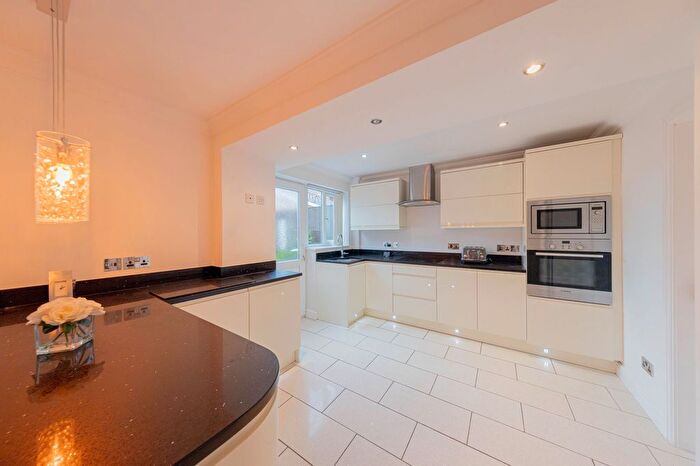 4 Bedroom Detached House For Sale In Vincent Close, Old Hall, WA5