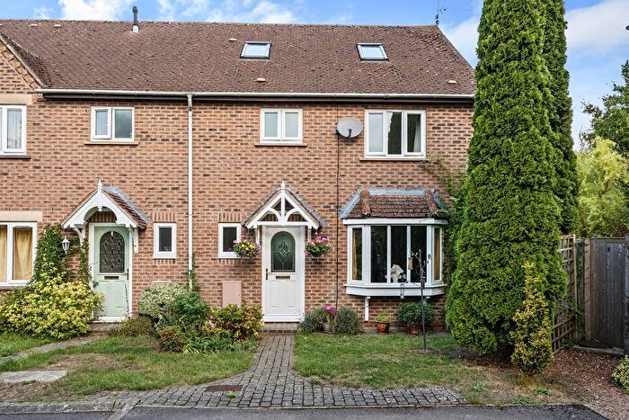 5 Bedroom End Of Terrace House For Sale In Quarrybrook Close, South Marston, Swindon, SN3