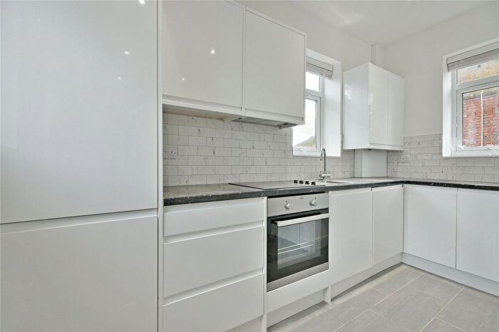1 Bedroom Flat To Rent In Rotherhithe New Road, Surrey Quays, SE16