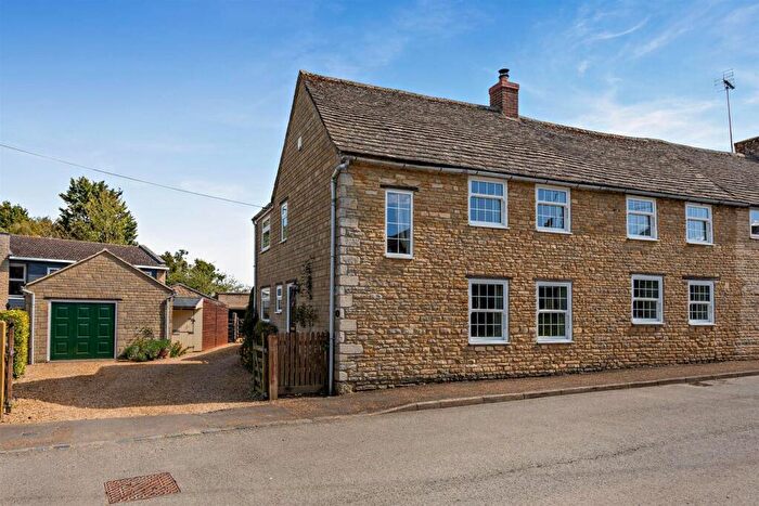 3 Bedroom House For Sale In Mill Road, Yarwell, Peterborough, PE8