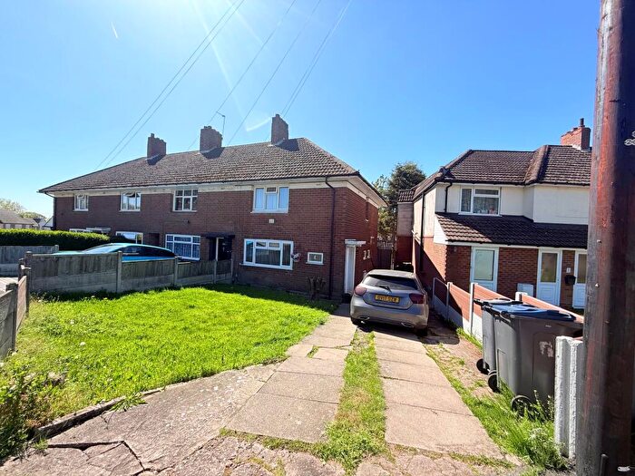 3 Bedroom Semi-Detached House To Rent In Dormington Road Kingstanding Birmingham, B44