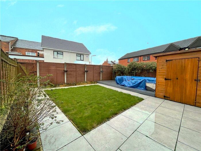 2 Bedroom End Of Terrace House For Sale In Avon Street, Warwick, Warwickshire, CV34