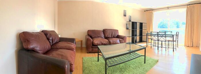 2 Bedroom Flat To Rent In Palatine Road, Didsbury, Manchester, Lancs, M20