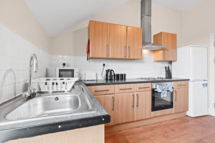 1 Bedroom Apartment To Rent In , NG7