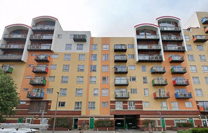 3 Bedroom Flat To Rent In Metcalfe Court, John Harrison Way, London, SE10